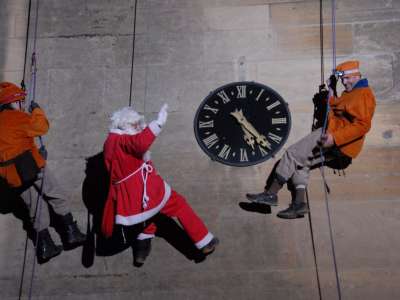 La descente en rappel du Père Noël